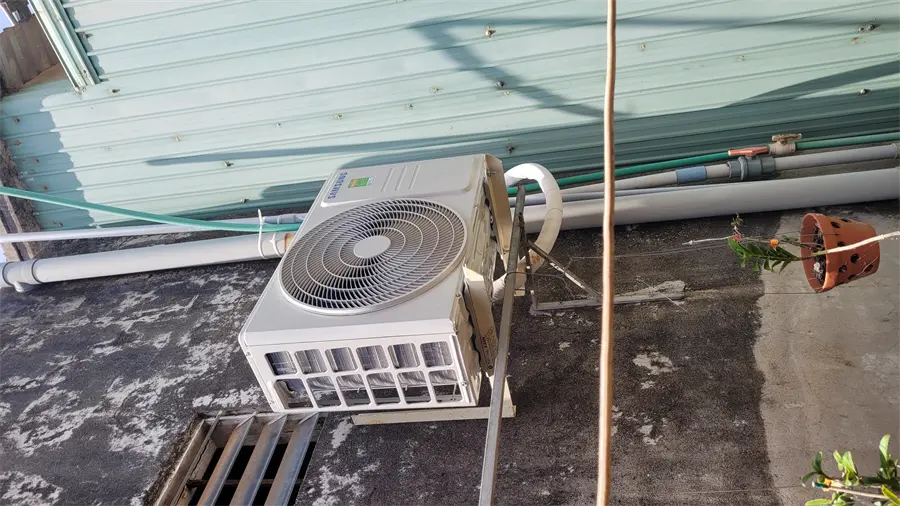 Khách hàng review Máy lạnh Samsung Inverter 1 HP AR09TYHQASINSV 17