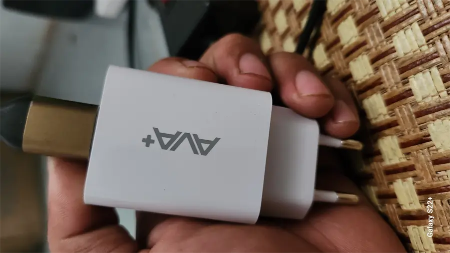 Khách hàng review Sạc USB 12W AVA  TCED2 3