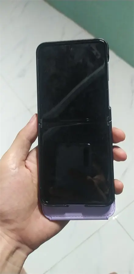 Khách hàng review Điện thoại Samsung Galaxy Z Flip4 5G 256GB 2