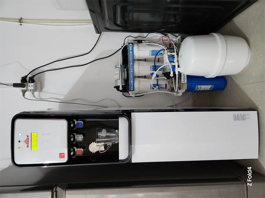 Khách hàng review Máy lọc nước điện giải ion kiềm nóng nguội lạnh ROBOT UHC-6711X 4 lõi 7 tấm điện cực 3