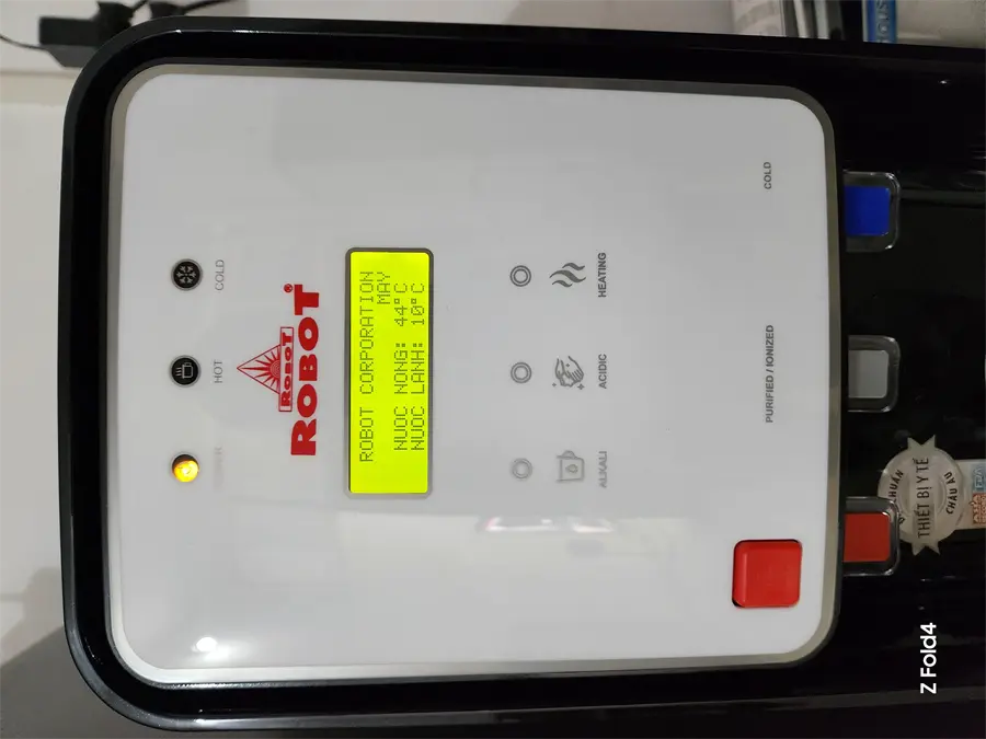 Khách hàng review Máy lọc nước điện giải ion kiềm nóng nguội lạnh ROBOT UHC-6711X 4 lõi 7 tấm điện cực 1