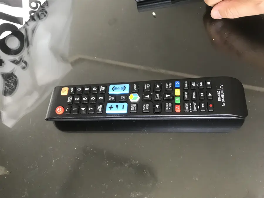 Khách hàng review Điều khiển Tivi LCD-LED Samsung COSANO RM-SS01 Đen 1