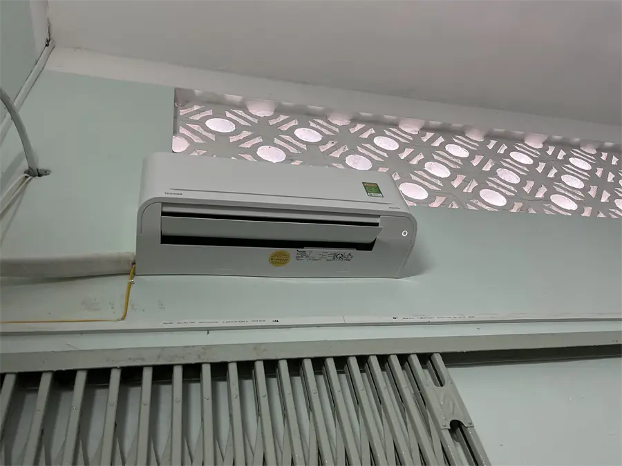 Khách hàng review Máy lạnh Toshiba 1.5 HP Inverter RAS-H13C4KCVG-V 8
