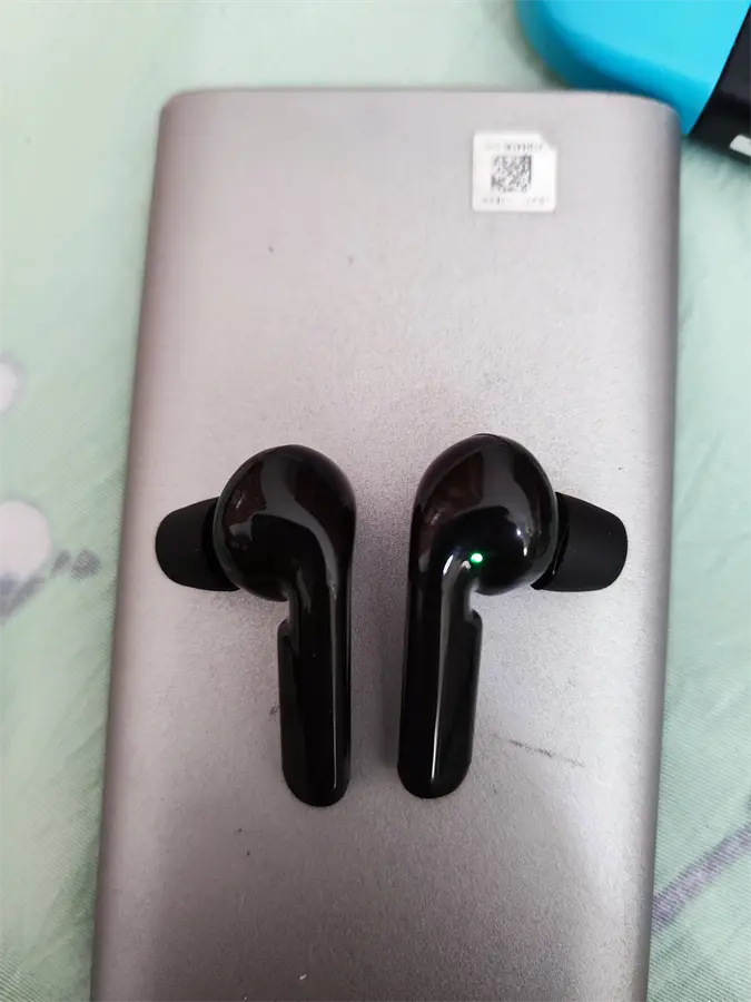 Khách hàng review Tai nghe Bluetooth True Wireless Mozard AT15 2