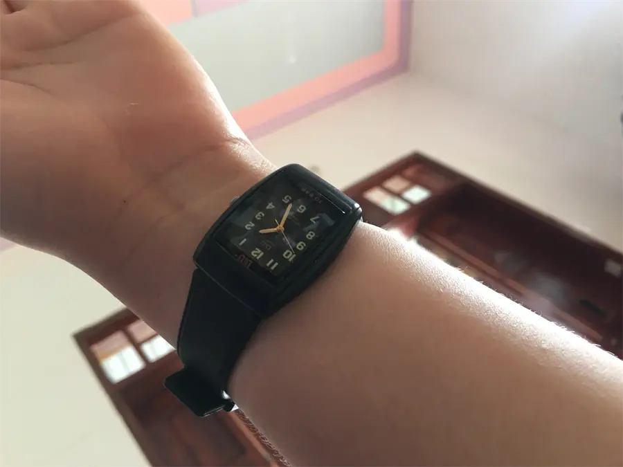 Khách hàng review Đồng hồ Q 5