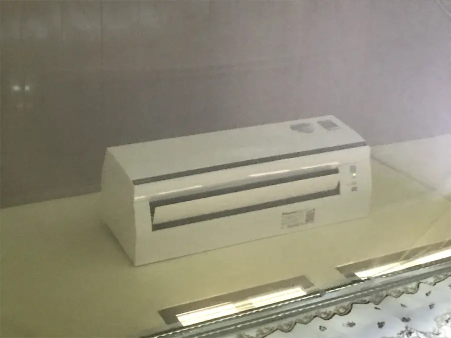Khách hàng review Điều hòa Daikin Inverter 8500 BTU FTKB25WMVMV 3
