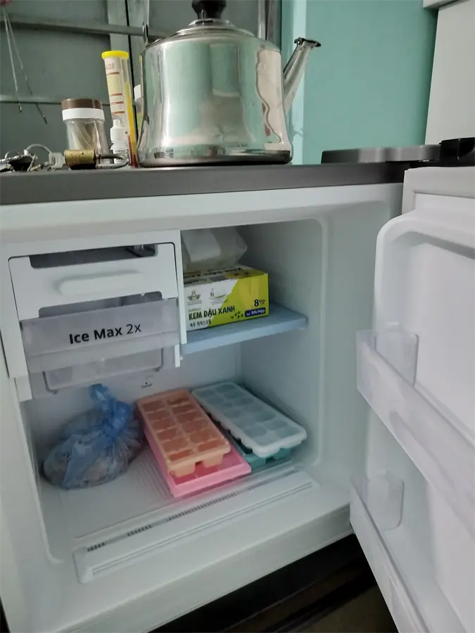 Khách hàng review Tủ lạnh Samsung Inverter 208 lít RT20HAR8DBU/SV 12