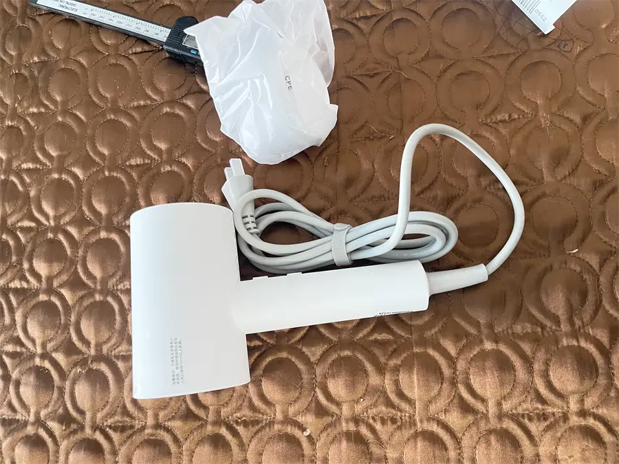 Khách hàng review Máy sấy tóc Showsee A1-W 1