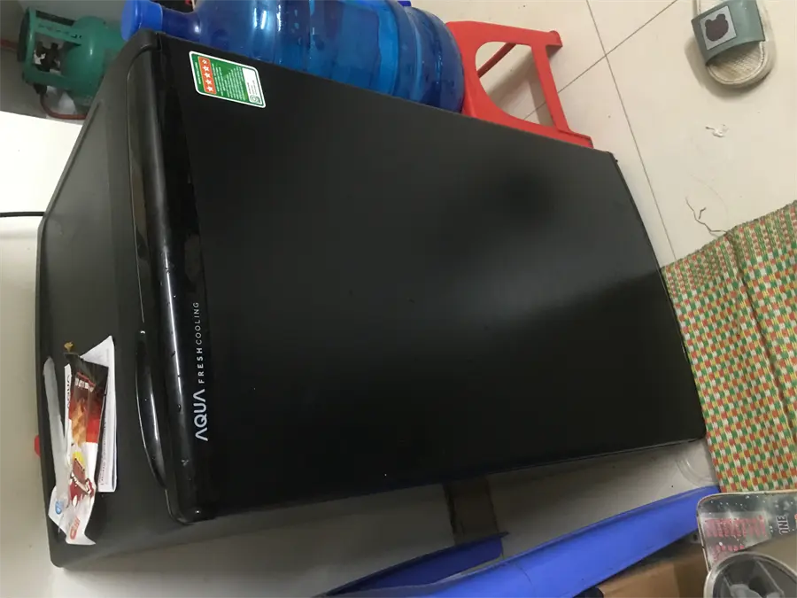 Khách hàng review Tủ lạnh Aqua 90 lít AQR-D99FA(BS) 30