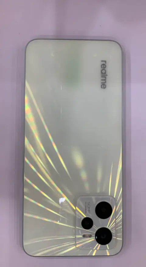 Khách hàng review Điện thoại realme C35 64GB 2