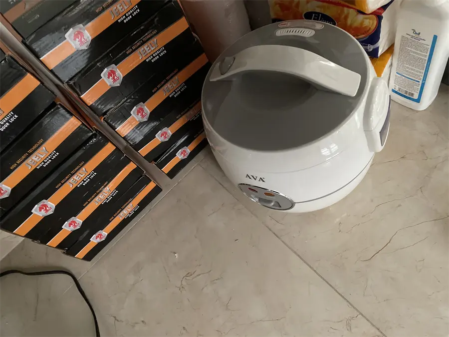 Khách hàng review Nồi cơm nắp gài AVA 1 lít JRC-100P 7