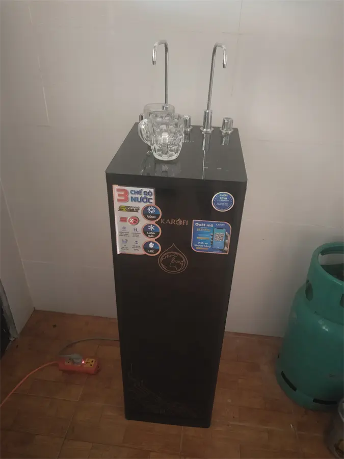Khách hàng review Máy lọc nước RO nóng nguội lạnh Hydrogen Karofi KAD-D66 11 lõi 28