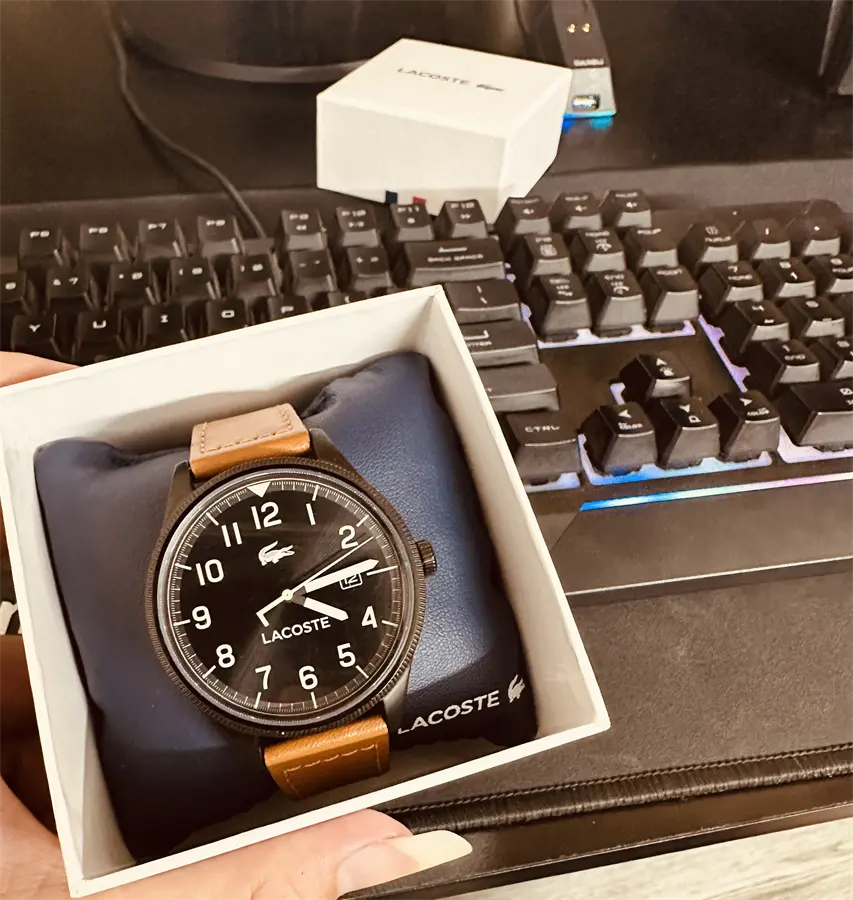 Khách hàng review Đồng hồ LACOSTE 43 mm Nam 2011021 3