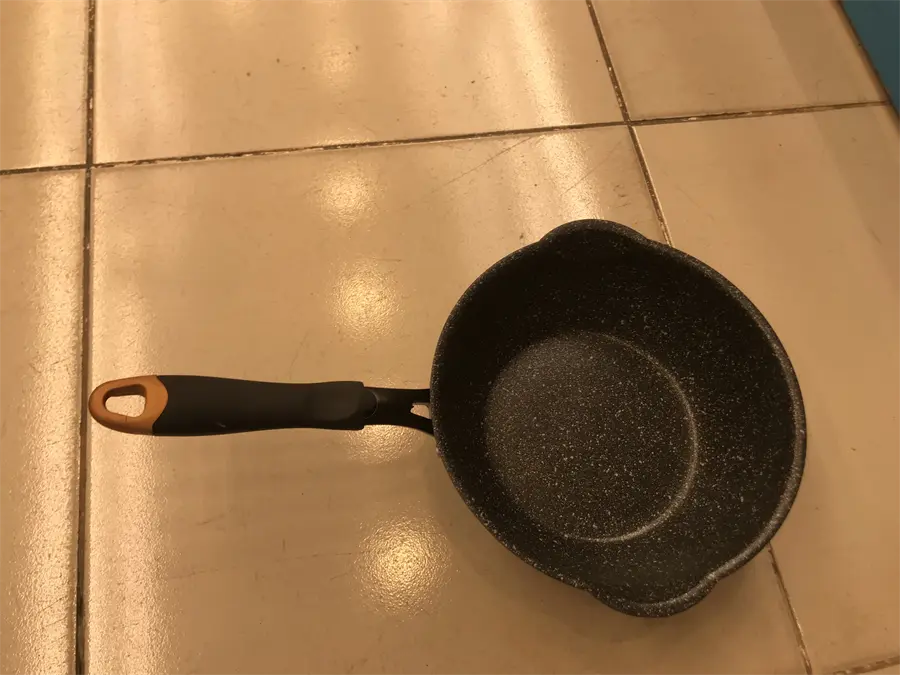 Khách hàng review Chảo nhôm sâu chống dính vân đá đáy từ 20 cm Kangaroo KG662XS 2