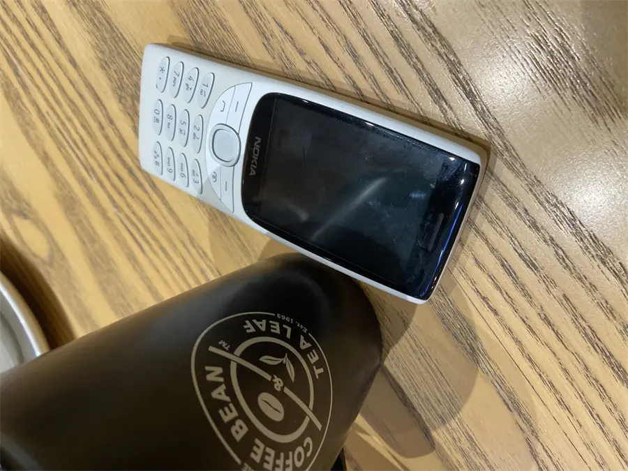 Khách hàng review Điện thoại Nokia 8210 4G 4