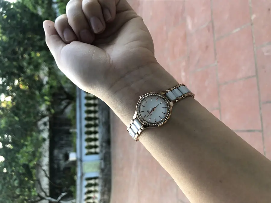 Khách hàng review Đồng hồ ELIO Nàng Thơ 26 mm Nữ ES029-01 2