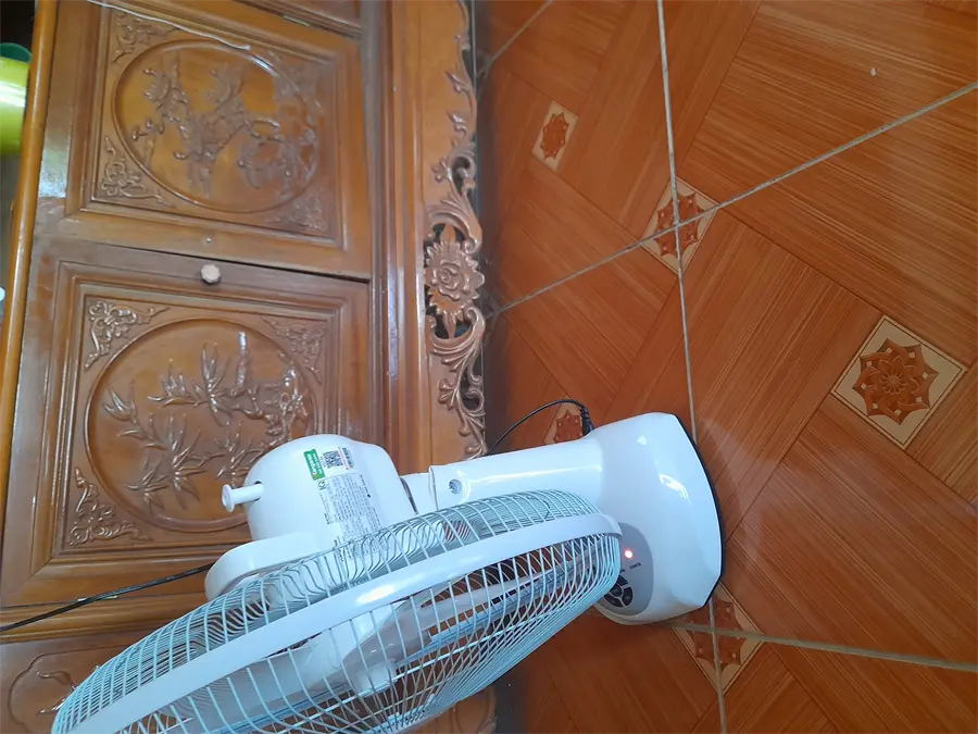 Khách hàng review Quạt sạc điện Kangaroo KG735 7