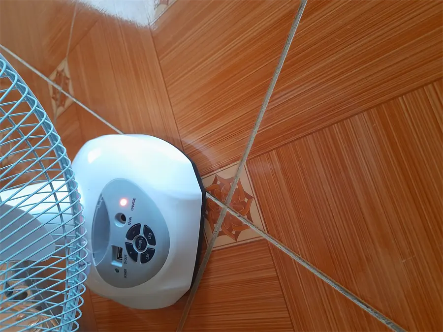 Khách hàng review Quạt sạc điện Kangaroo KG735 9