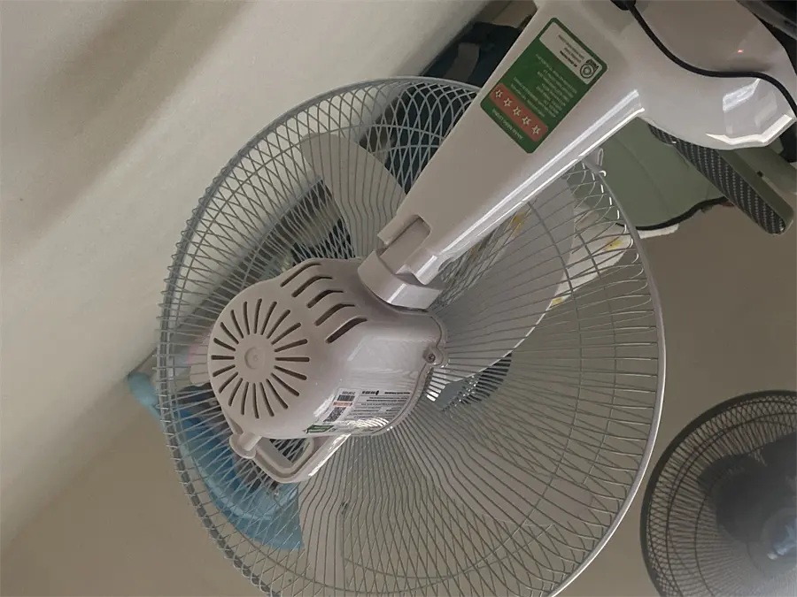 Khách hàng review Quạt sạc điện Kangaroo KG735 6