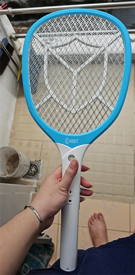Khách hàng review Vợt muỗi Comet CP042 2