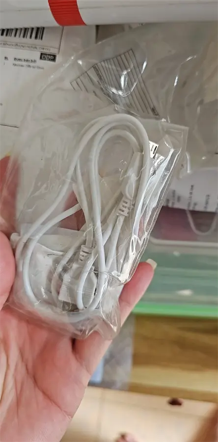 Khách hàng review Vợt muỗi Comet CP042 3