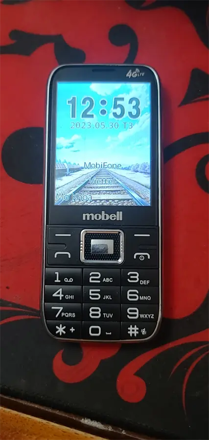 Khách hàng review Điện thoại Mobell M539 2
