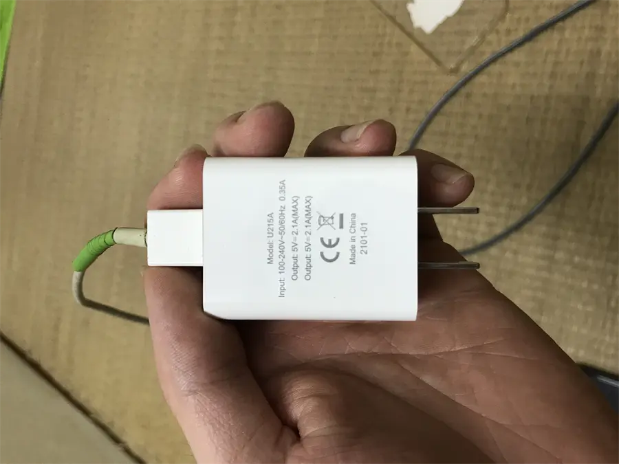 Khách hàng review Adapter sạc 2 cổng USB 10.5W Dual AVA U215A 9