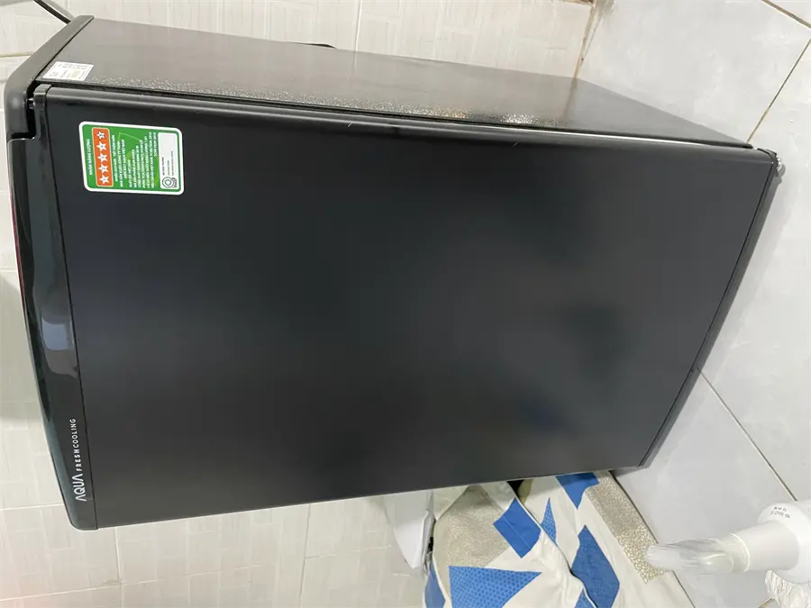 Khách hàng review Tủ lạnh Aqua 90 lít AQR-D99FA(BS) 89