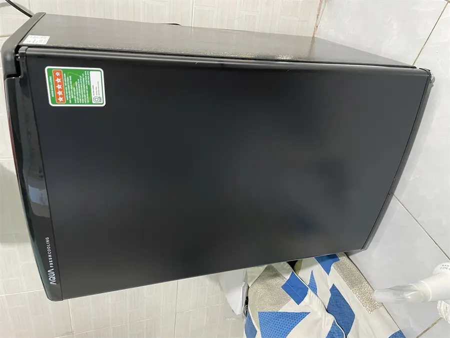 Khách hàng review Tủ lạnh Aqua 90 lít AQR-D99FA(BS) 88