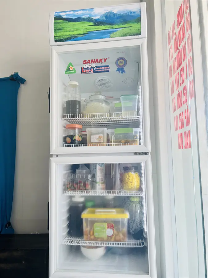 Khách hàng review Tủ mát 2 cánh Sanaky 340 lít TM.VH408WL 3