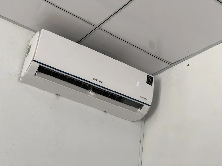 Khách hàng review Máy lạnh Samsung Inverter 1 HP AR09TYHQASINSV 9