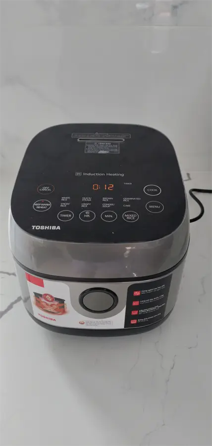 Khách hàng review Nồi cơm cao tần Toshiba 1 lít RC-10IP1PV 1