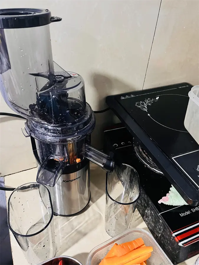 Khách hàng review Máy ép chậm Kangaroo KG1B6 4