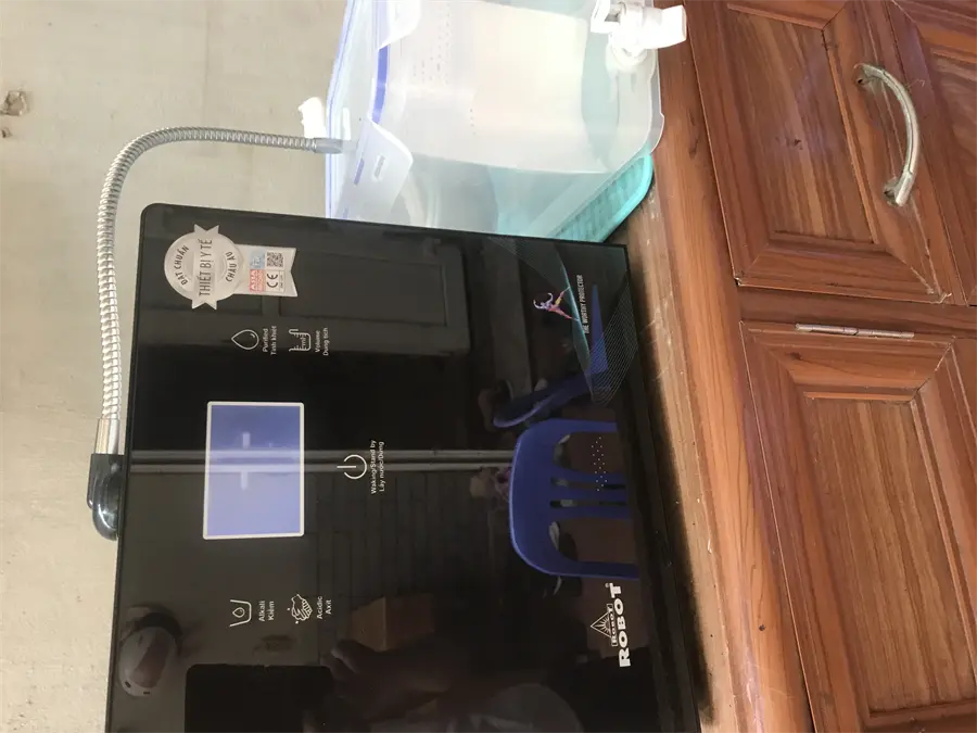 Khách hàng review Máy lọc nước điện giải ion kiềm ROBOT IonPrince 37X 3 tấm điện cực 4