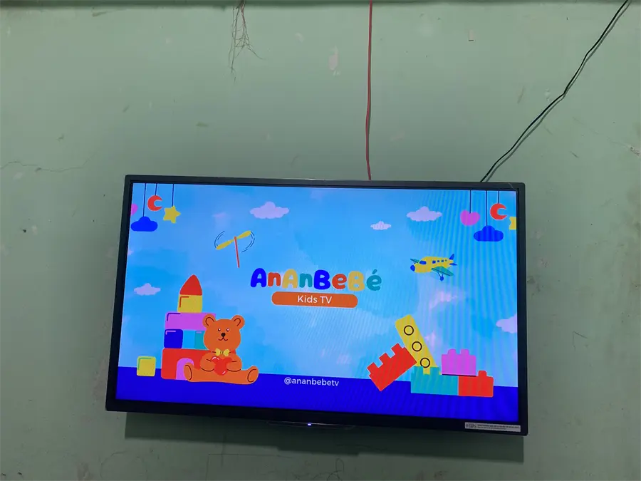 Khách hàng review Google Tivi Sony 32 inch KD-32W830K 8