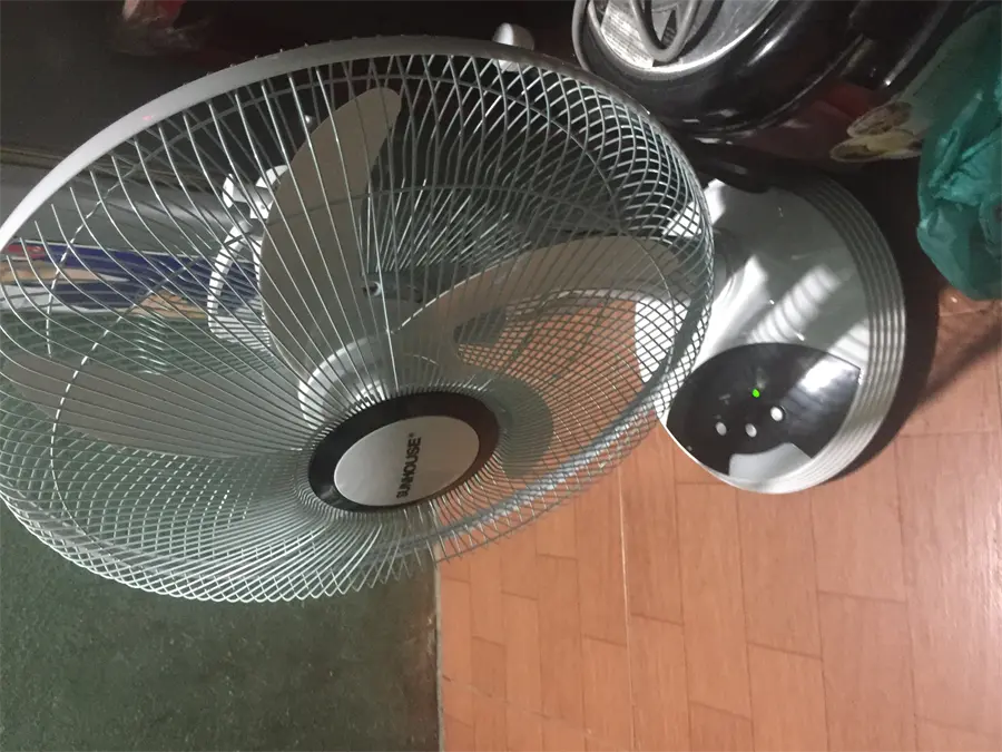 Khách hàng review Quạt sạc điện Sunhouse 5 cánh SHD7223 24W 31