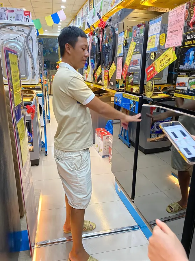Khách hàng review Tủ lạnh LG Inverter 374 Lít GN-D372BL 6
