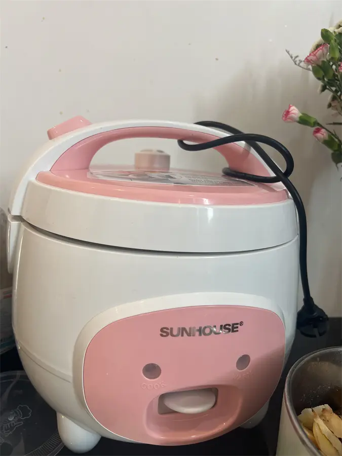 Khách hàng review Nồi cơm nắp gài Sunhouse 1.8 lít SHD8607W 9
