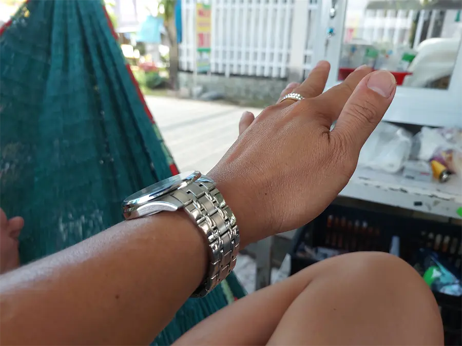 Khách hàng review Đồng hồ MVW 42 mm Nam MS063-01 5