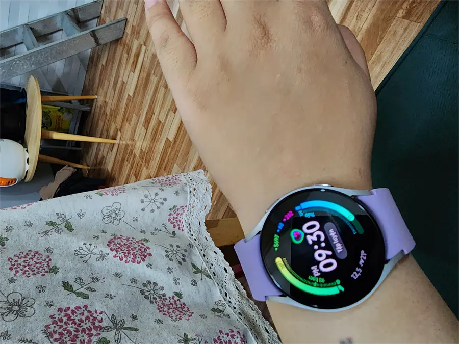 Khách hàng review Đồng hồ thông minh Samsung Galaxy Watch5 40mm 16