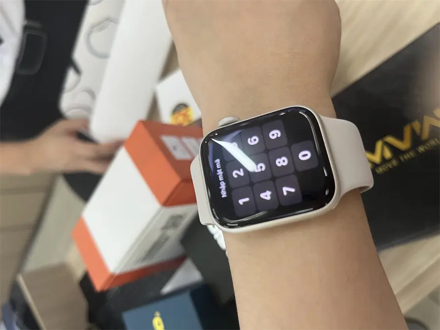 Khách hàng review Đồng hồ thông minh Apple Watch SE 2022 GPS 40mm viền nhôm dây thể thao 9