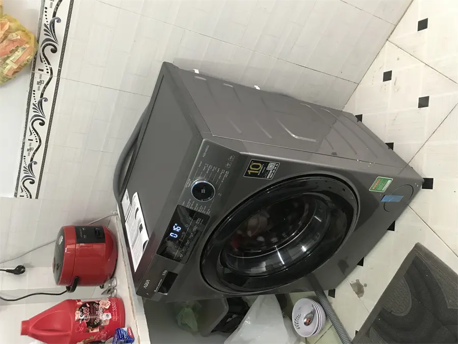 Khách hàng review Máy giặt Aqua Inverter 9 kg AQD-A902G S 1