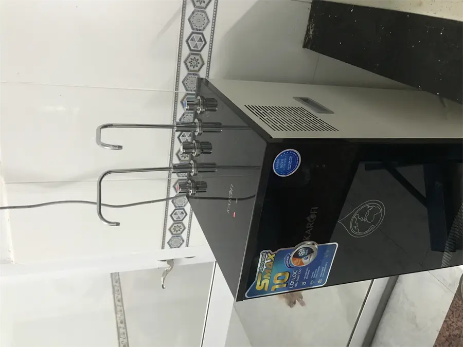 Khách hàng review Máy lọc nước RO nóng nguội lạnh Karofi KAD-X60 10 lõi 10