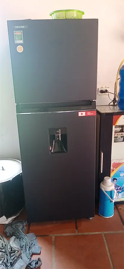 Khách hàng review Tủ lạnh Toshiba Inverter 311 lít GR-RT395WE-PMV(06)-MG 3