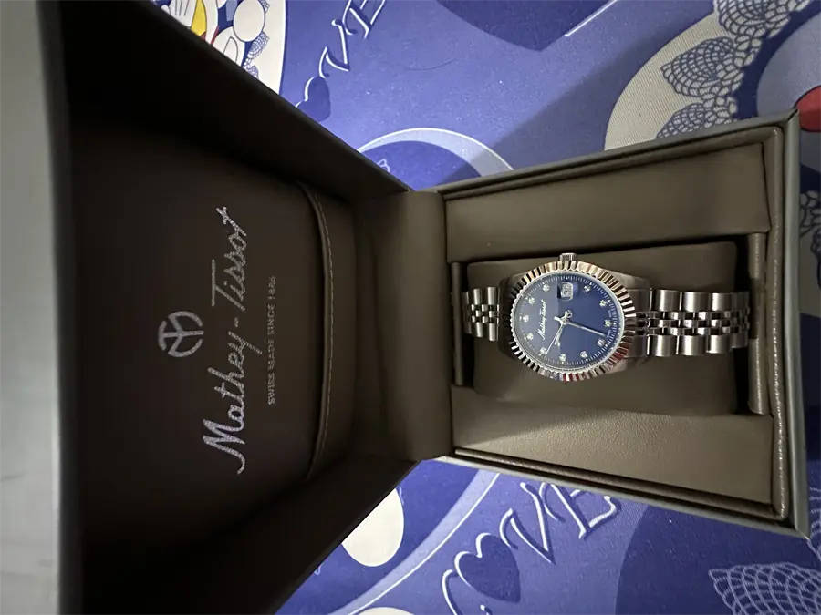 Khách hàng review Đồng hồ MATHEY TISSOT Rolly III 30 mm Nữ D810ABU 1