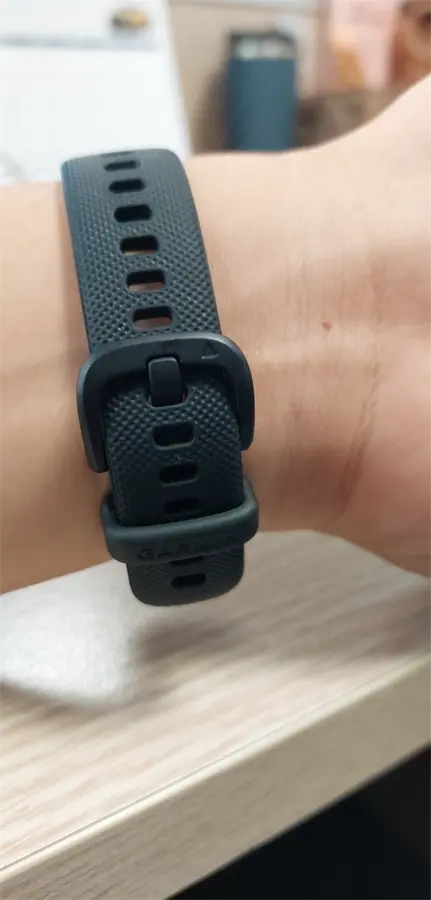 Khách hàng review Vòng đeo tay thông minh Garmin Vivosmart 5 5
