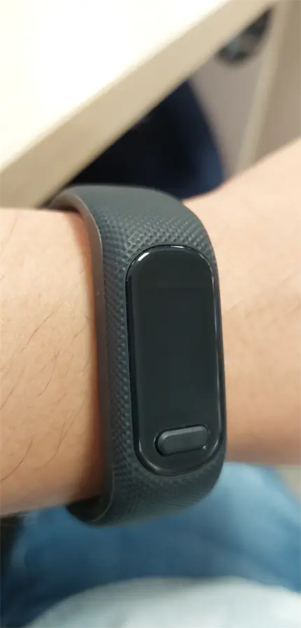 hách hàng review Vòng đeo tay thông minh Garmin Vivosmart 5 6