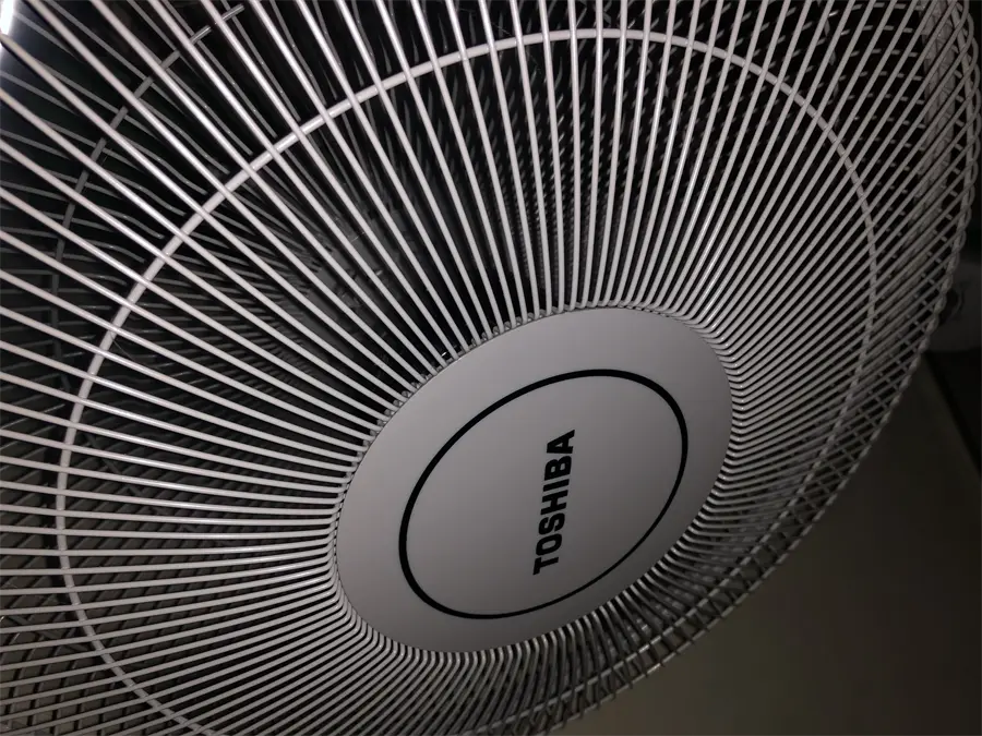 Khách hàng review Quạt đứng Toshiba 5 cánh F-LSA10(H)VN 50W 2
