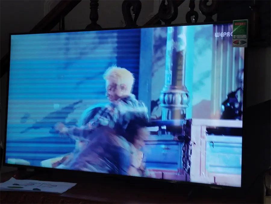 Khách hàng review Smart Tivi Samsung 4K Crystal UHD 50 inch UA50AU8100 4
