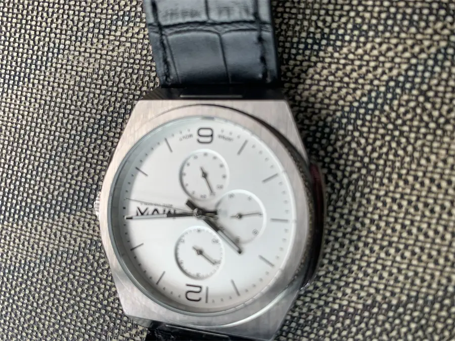 Khách hàng review Đồng hồ MVW Glory 43 mm Nam ML080-01 3